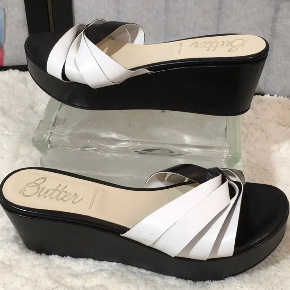 Butter Italian platform slides
